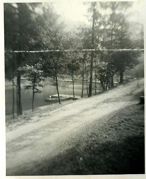 22.jpg - The lower lake, looking up the road toward Camelot